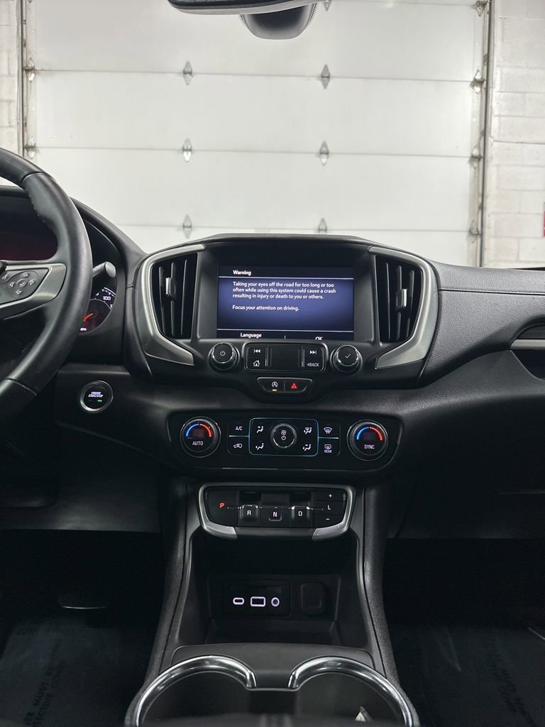 Used 2024 GMC Terrain SLT image 24