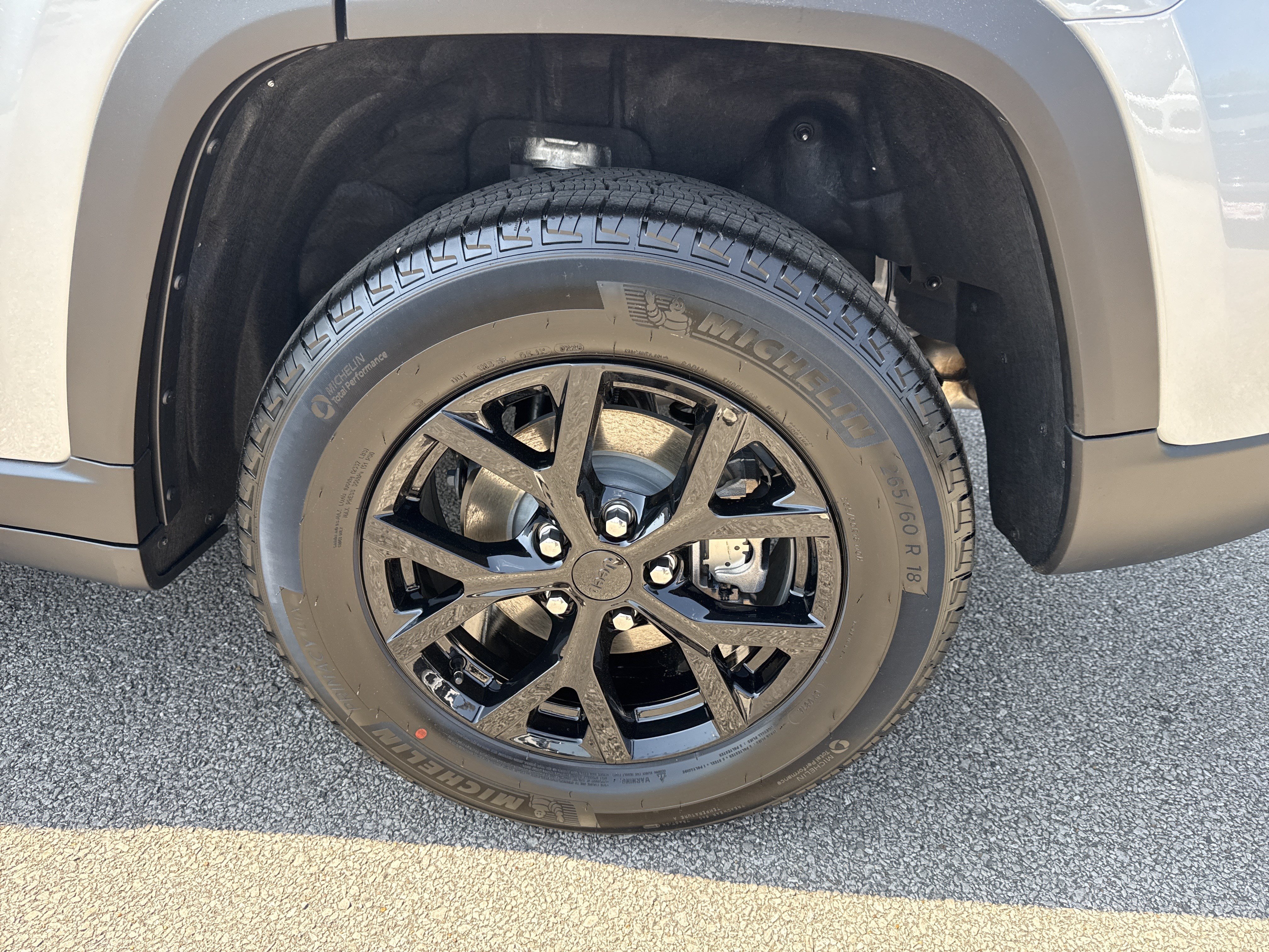 New 2026 Jeep Grand Cherokee Altitude RWD image 21