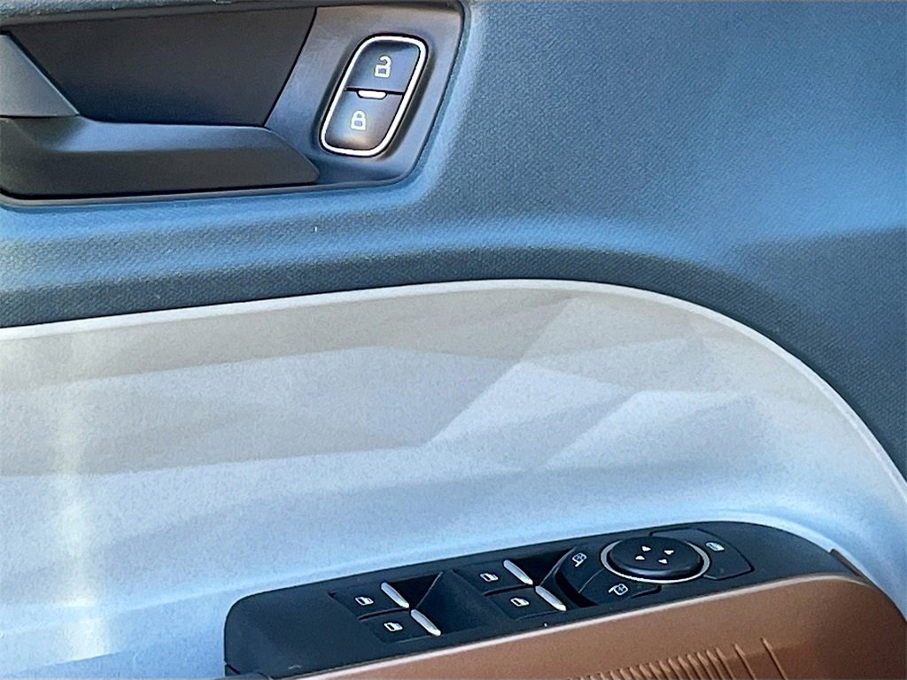 Used 2023 Ford Maverick Lariat w/ Lariat Luxury Package image 18