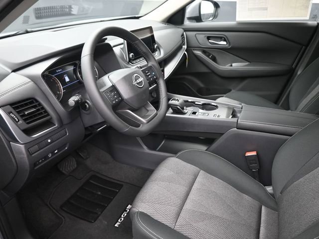 New 2026 Nissan Rogue SV w/ Cold Weather Package FWD image 18