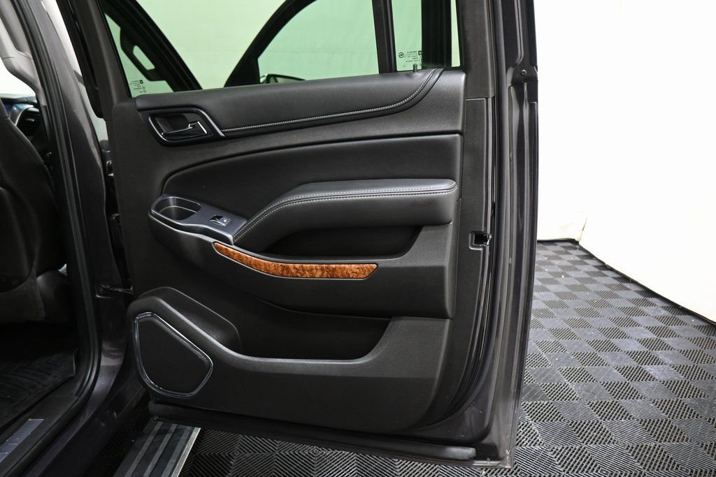 Used 2015 Chevrolet Suburban LTZ image 26