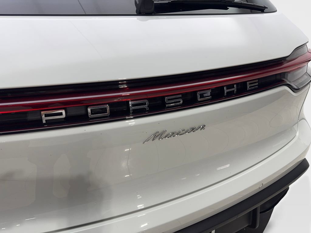 Used 2025 Porsche Macan Turbo image 20