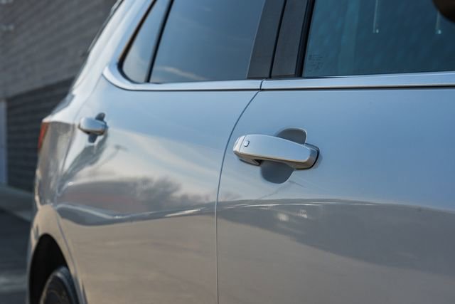 Used 2021 Chevrolet Equinox LT image 19