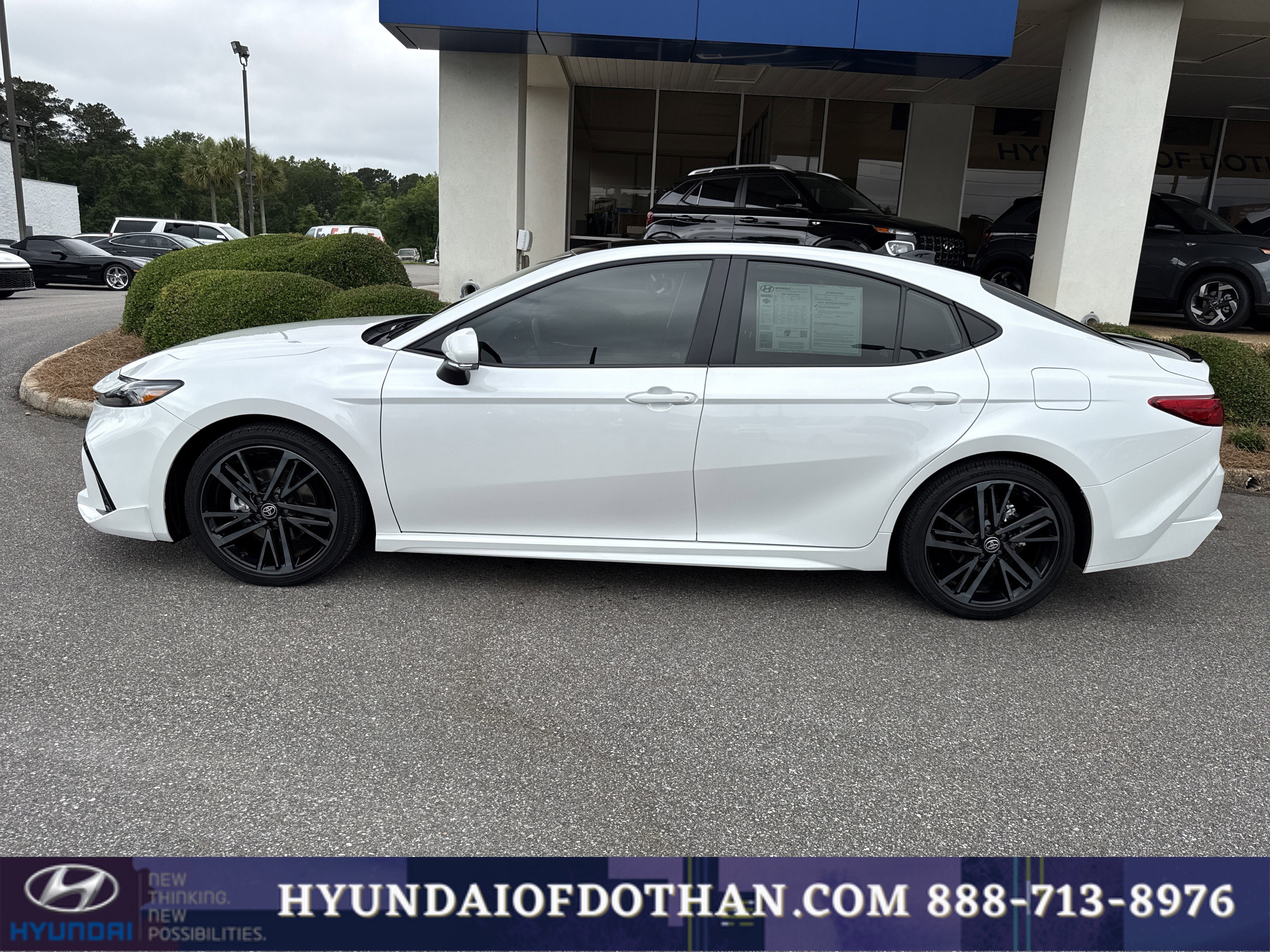 Used 2026 Toyota Camry XSE FWD image 2