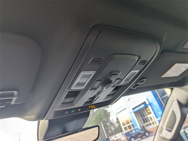 New 2025 Chevrolet Suburban High Country image 27