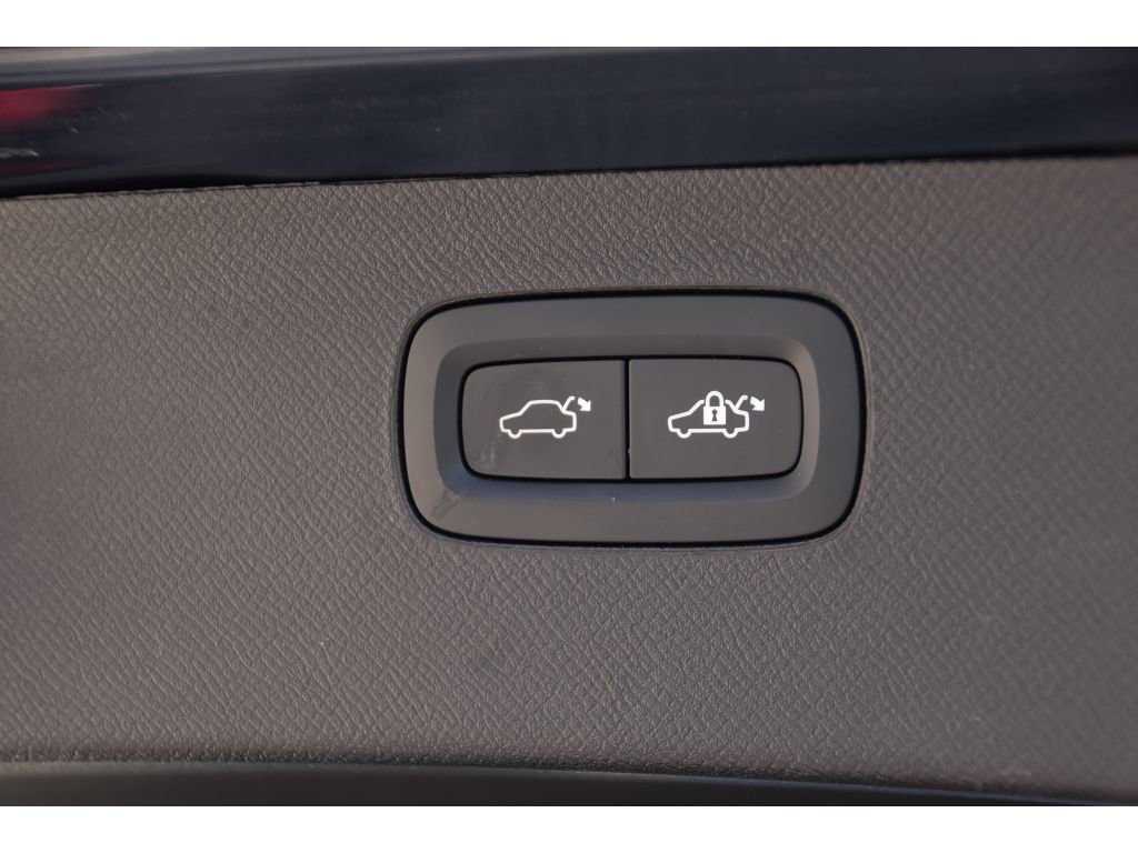 Used 2024 Volvo XC90 T8 Plus w/ Protection Package image 27