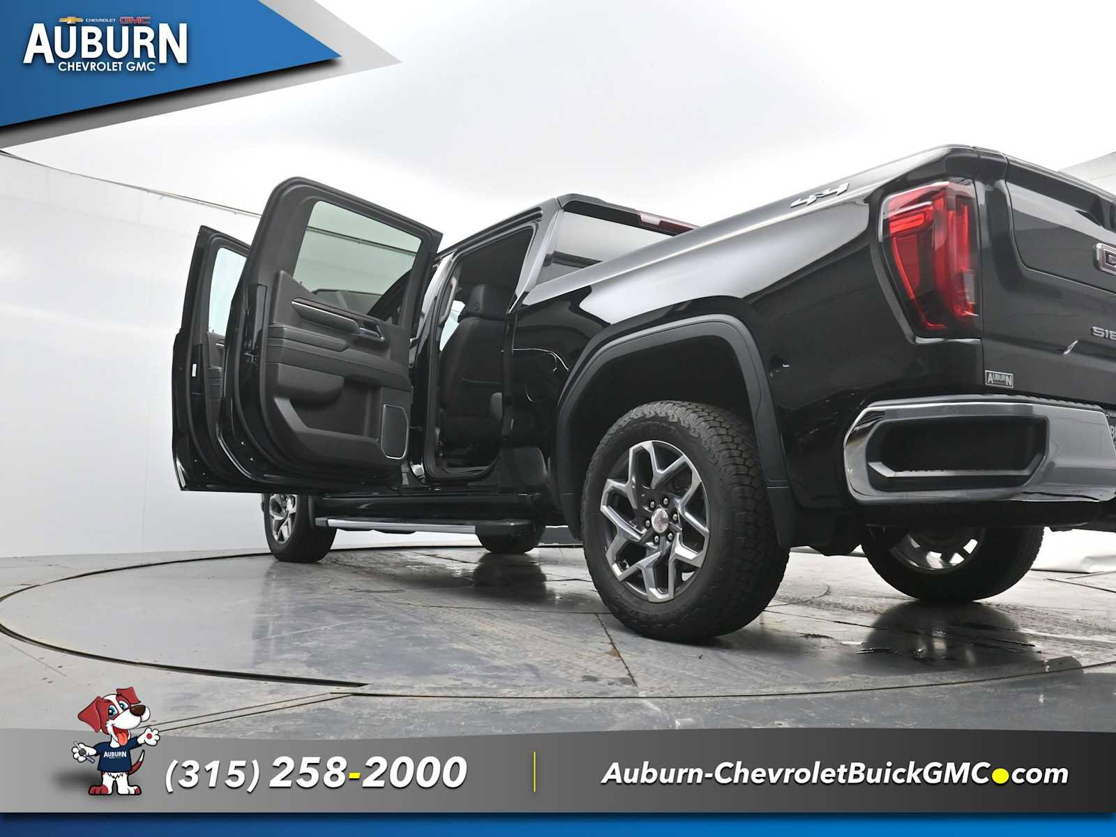 Used 2024 GMC Sierra 1500 SLT image 35