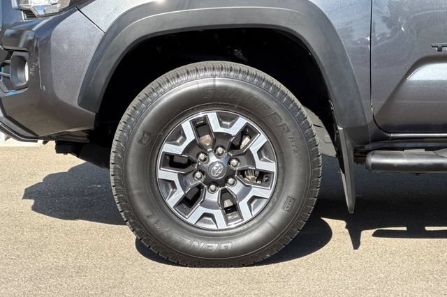 Used 2021 Toyota Tacoma TRD Off-Road w/ Technology Package RWD image 28
