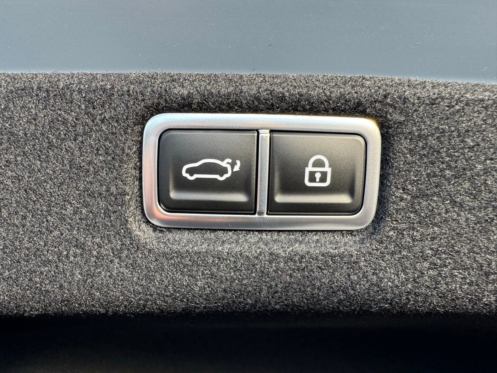 New 2025 Hyundai Sonata Limited image 30