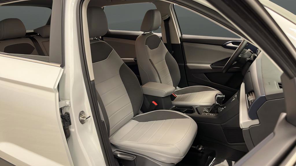 Used 2024 Volkswagen Taos SE image 22