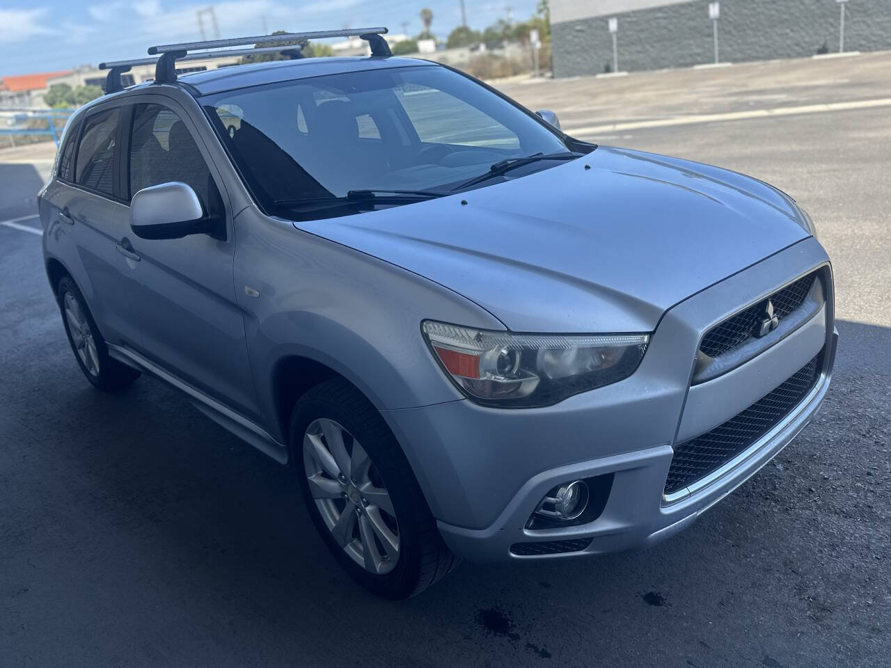 Used 2012 Mitsubishi Outlander Sport SE AWD/4WD image 2