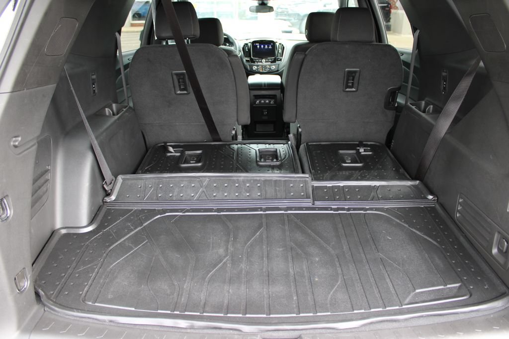 Certified 2024 Chevrolet Traverse LT w/ Midnight/Sport Edition AWD/4WD image 36
