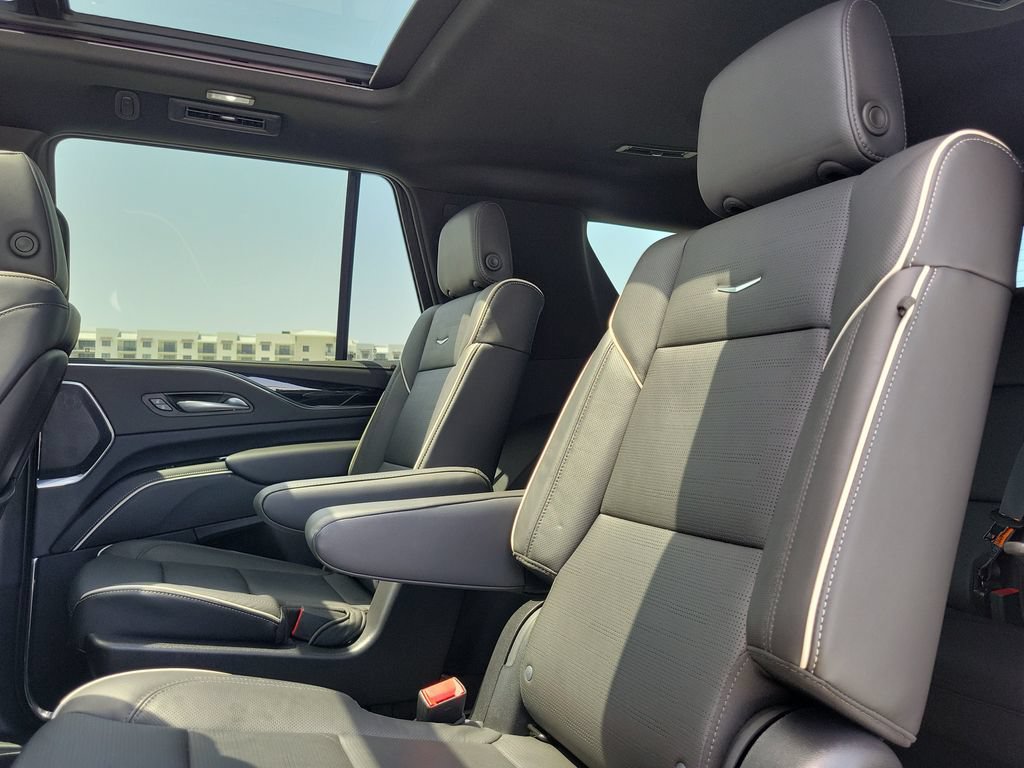 Used 2024 Cadillac Escalade Sport AWD/4WD image 30