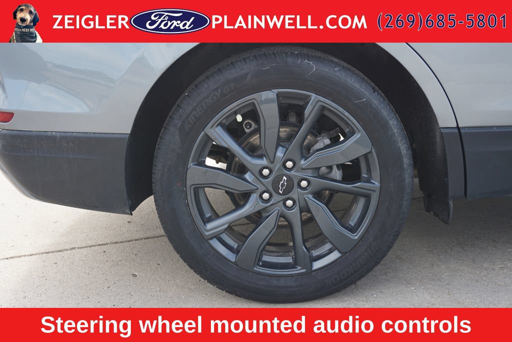 Used 2023 Chevrolet Equinox RS w/ LPO, Floor Liner Package FWD image 9