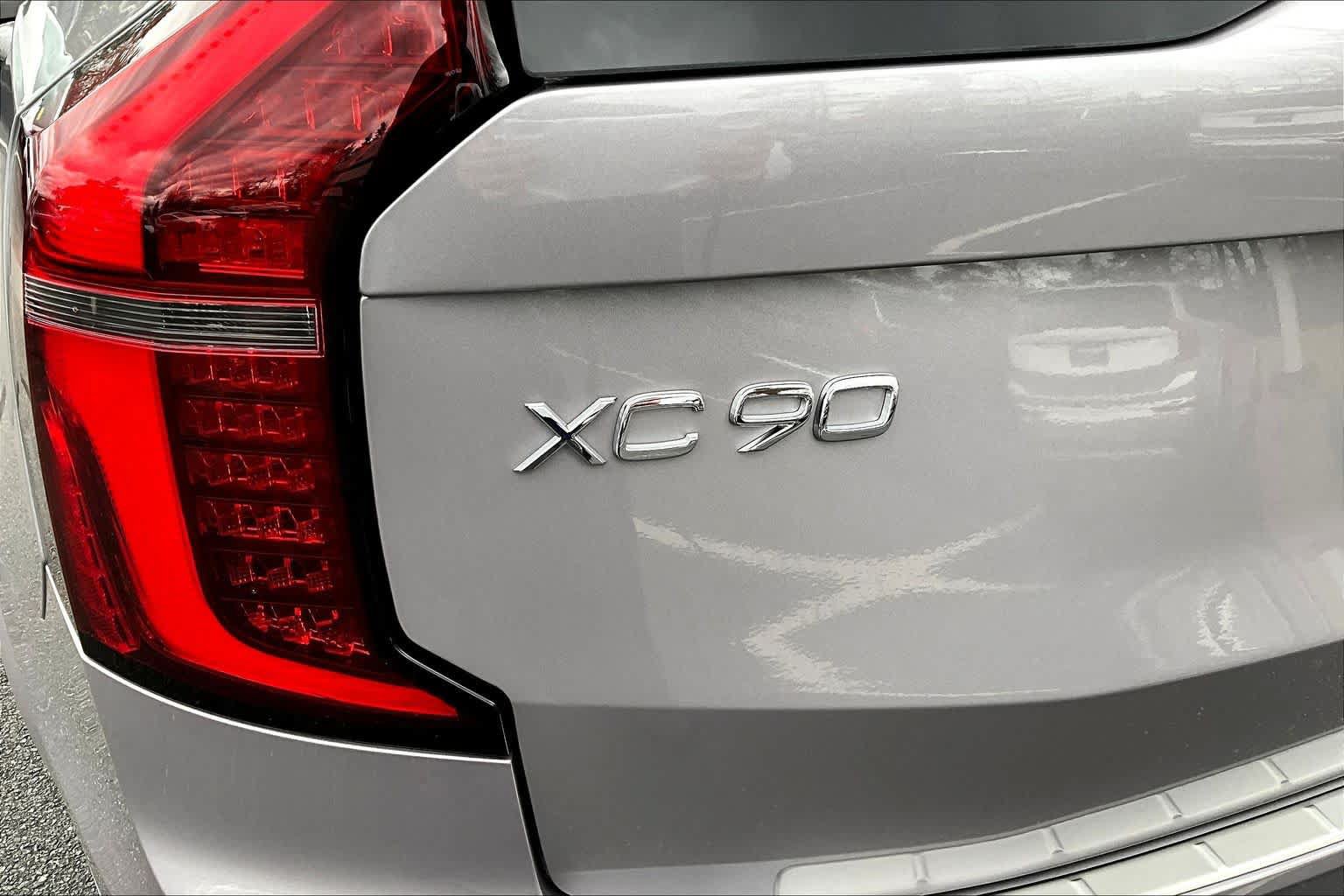 New 2026 Volvo XC90 B6 Plus w/ Protection Package Premier AWD/4WD image 6