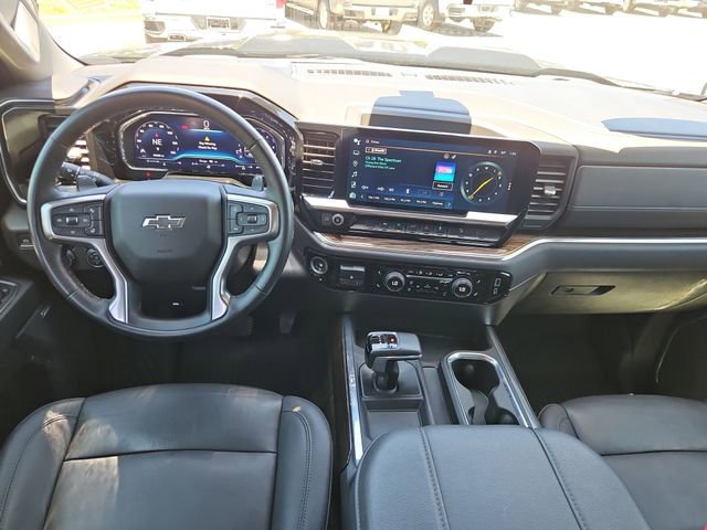 Used 2024 Chevrolet Silverado 1500 LT Trail Boss AWD/4WD image 8