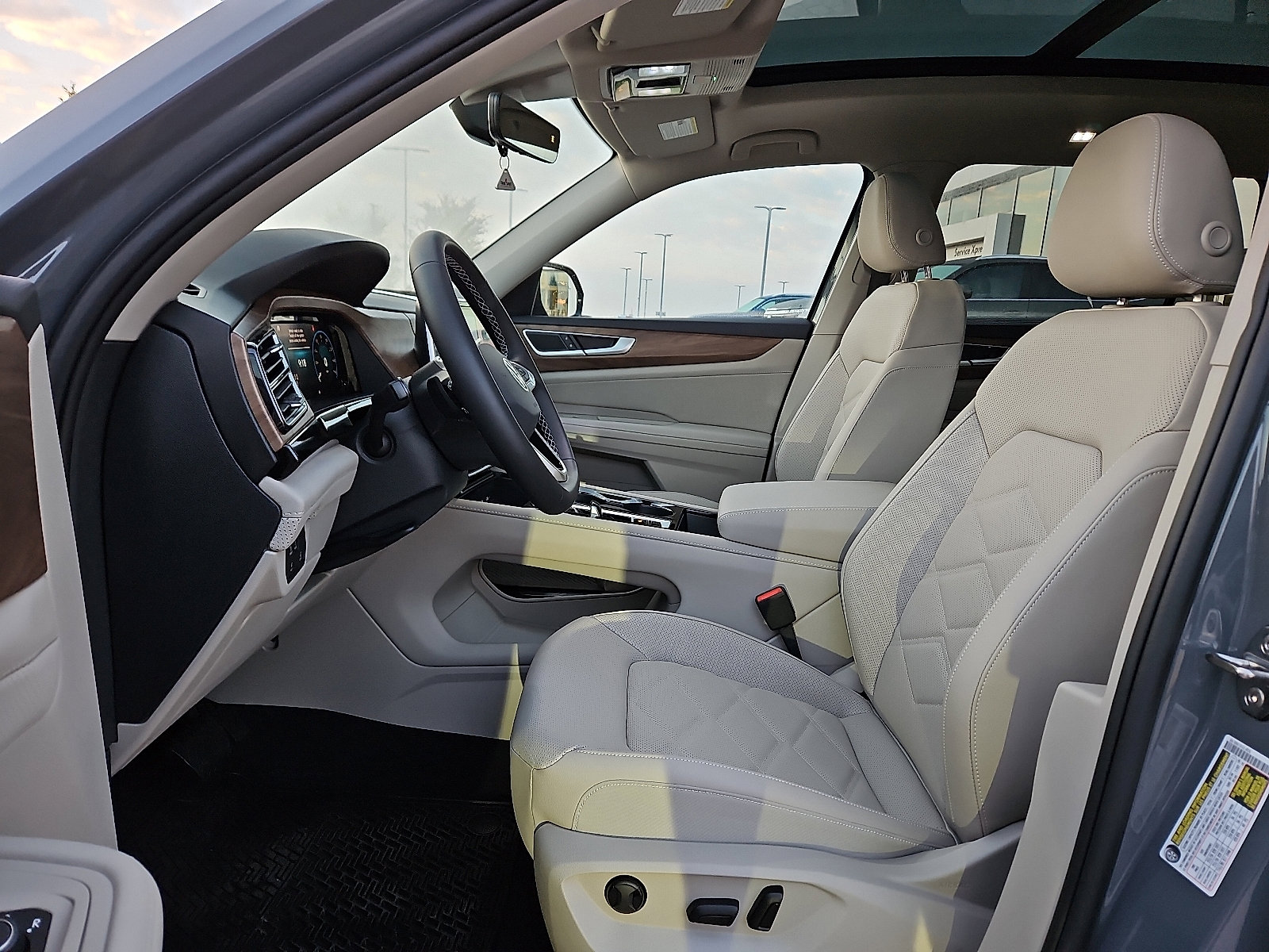 New 2026 Volkswagen Atlas SE image 11