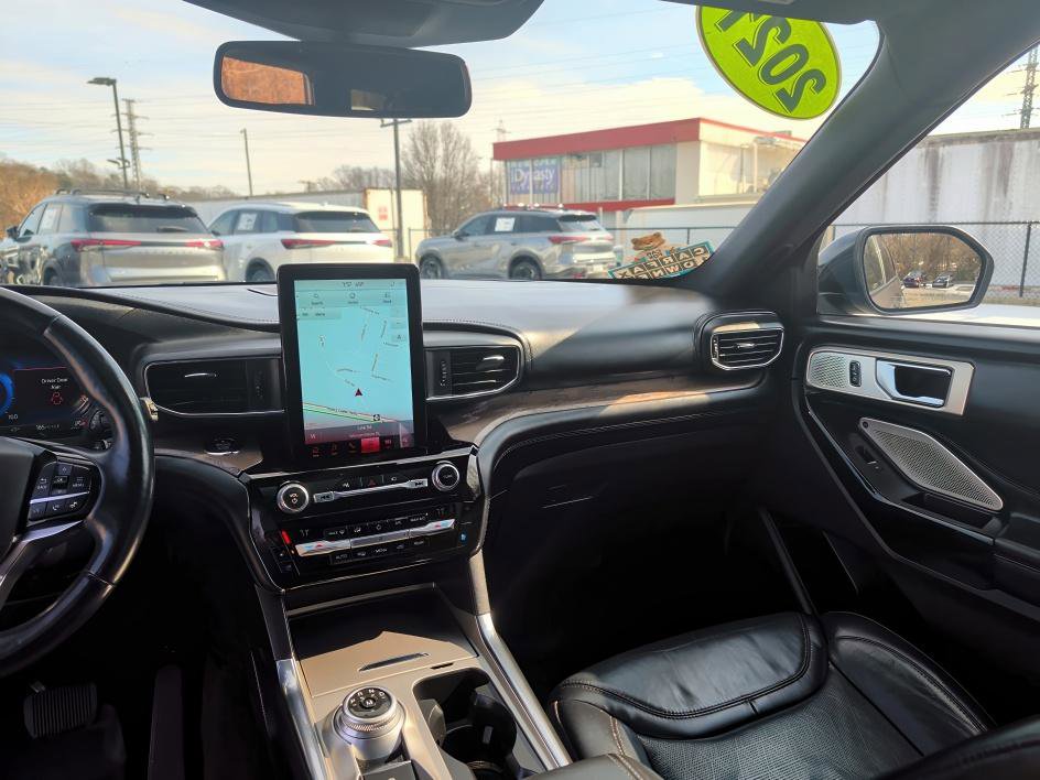 Used 2021 Ford Explorer Platinum w/ Equipment Group 601A image 10