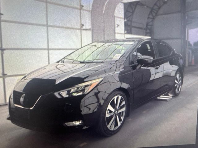 Used 2020 Nissan Versa SR FWD image 4