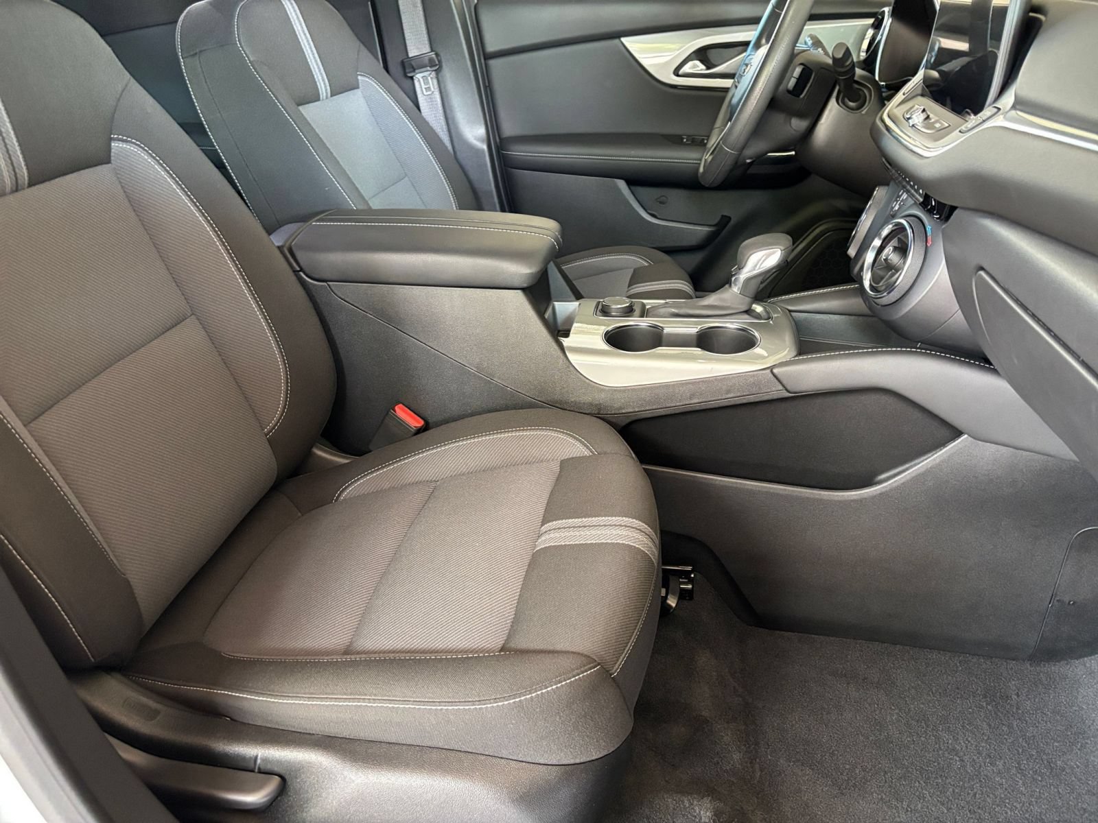 Used 2026 Chevrolet Blazer LT FWD image 37