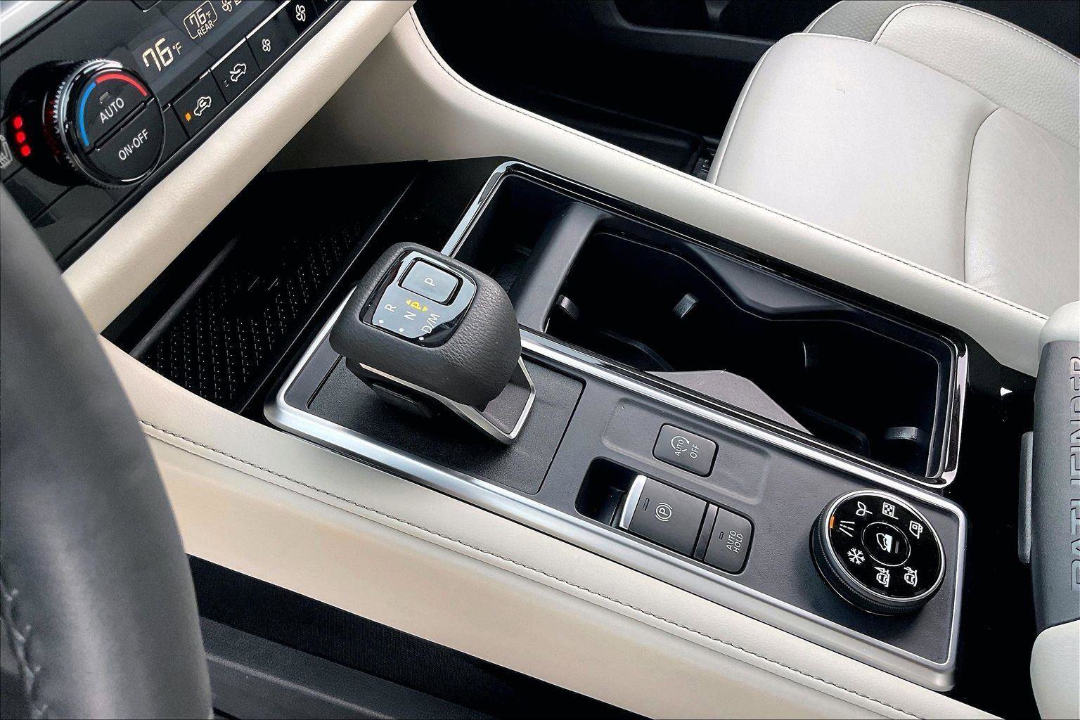 Certified 2024 Nissan Pathfinder SL w/ SL Premium Package image 16