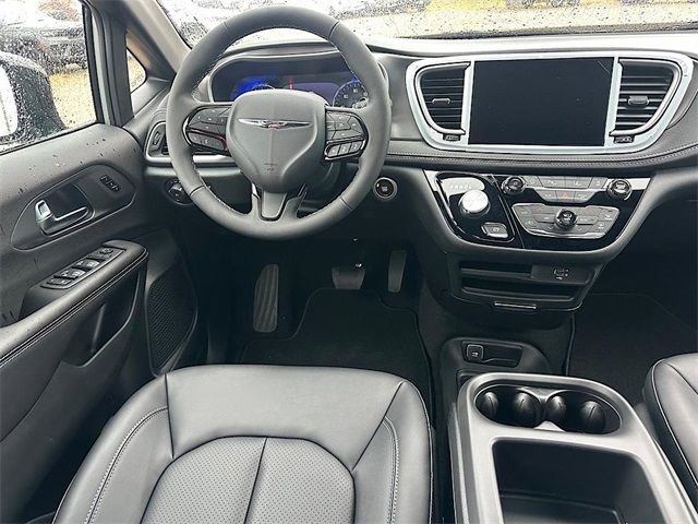 New 2026 Chrysler Pacifica Select w/ S Appearance Package image 16