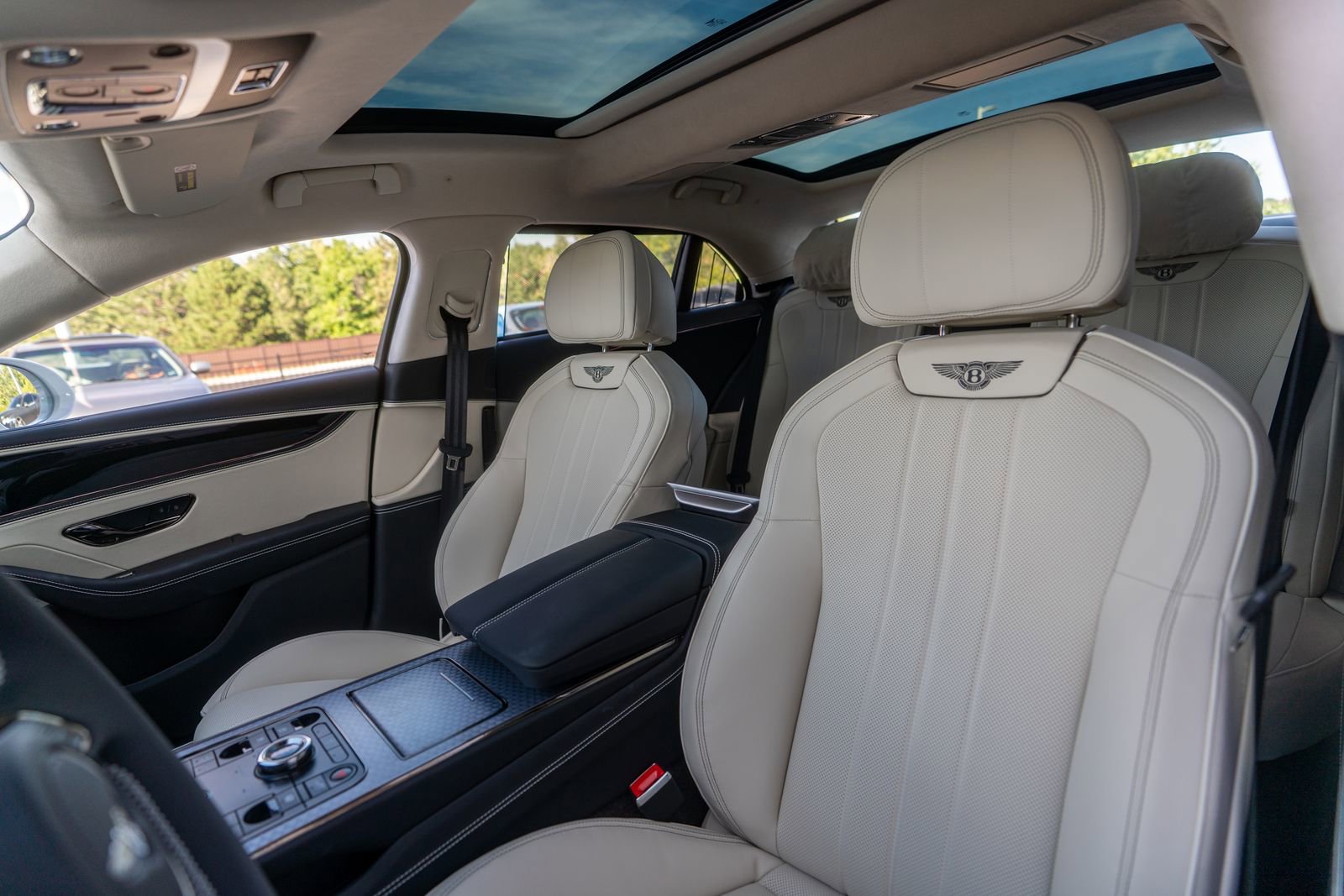 New 2026 Bentley Flying Spur Plug-In Hybrid image 26