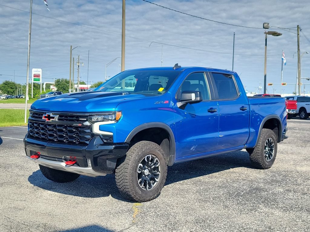 Used 2022 Chevrolet Silverado 1500 ZR2 w/ Technology Package AWD/4WD image 2