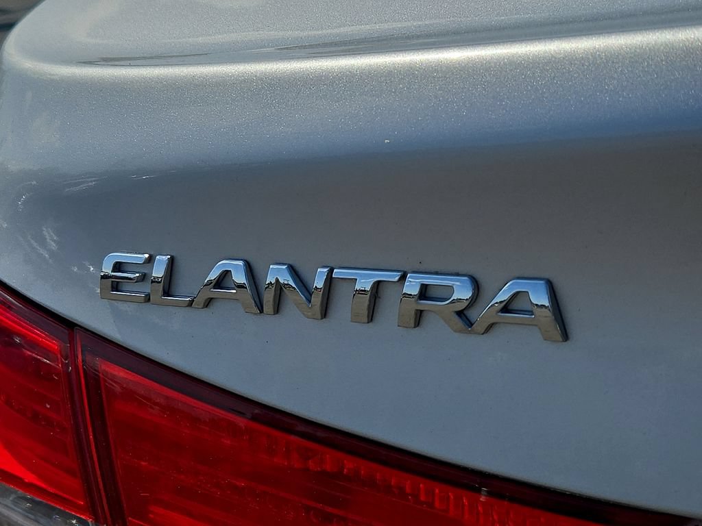 Used 2013 Hyundai Elantra GLS w/ Preferred Pkg FWD image 31