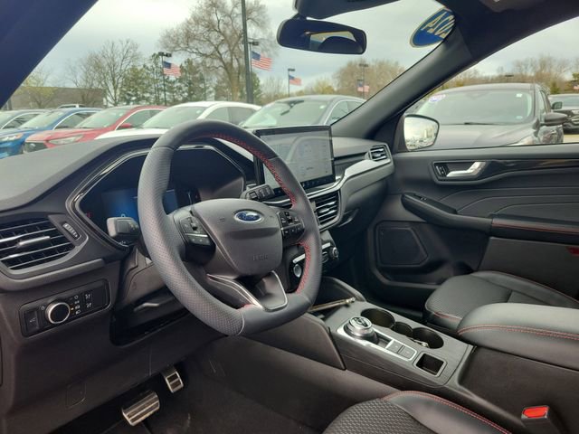 Certified 2024 Ford Escape ST-Line w/ Tech Pack #1 AWD/4WD image 15