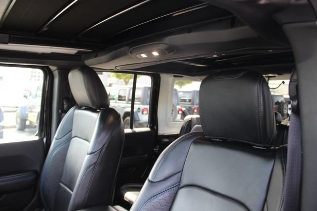 Used 2024 Jeep Wrangler High Altitude AWD/4WD image 23