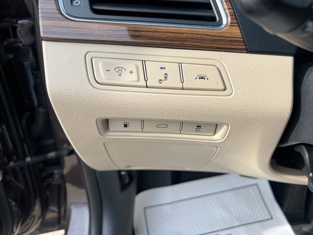 Used 2016 Hyundai Sonata Limited w/ Option Group 05 image 16