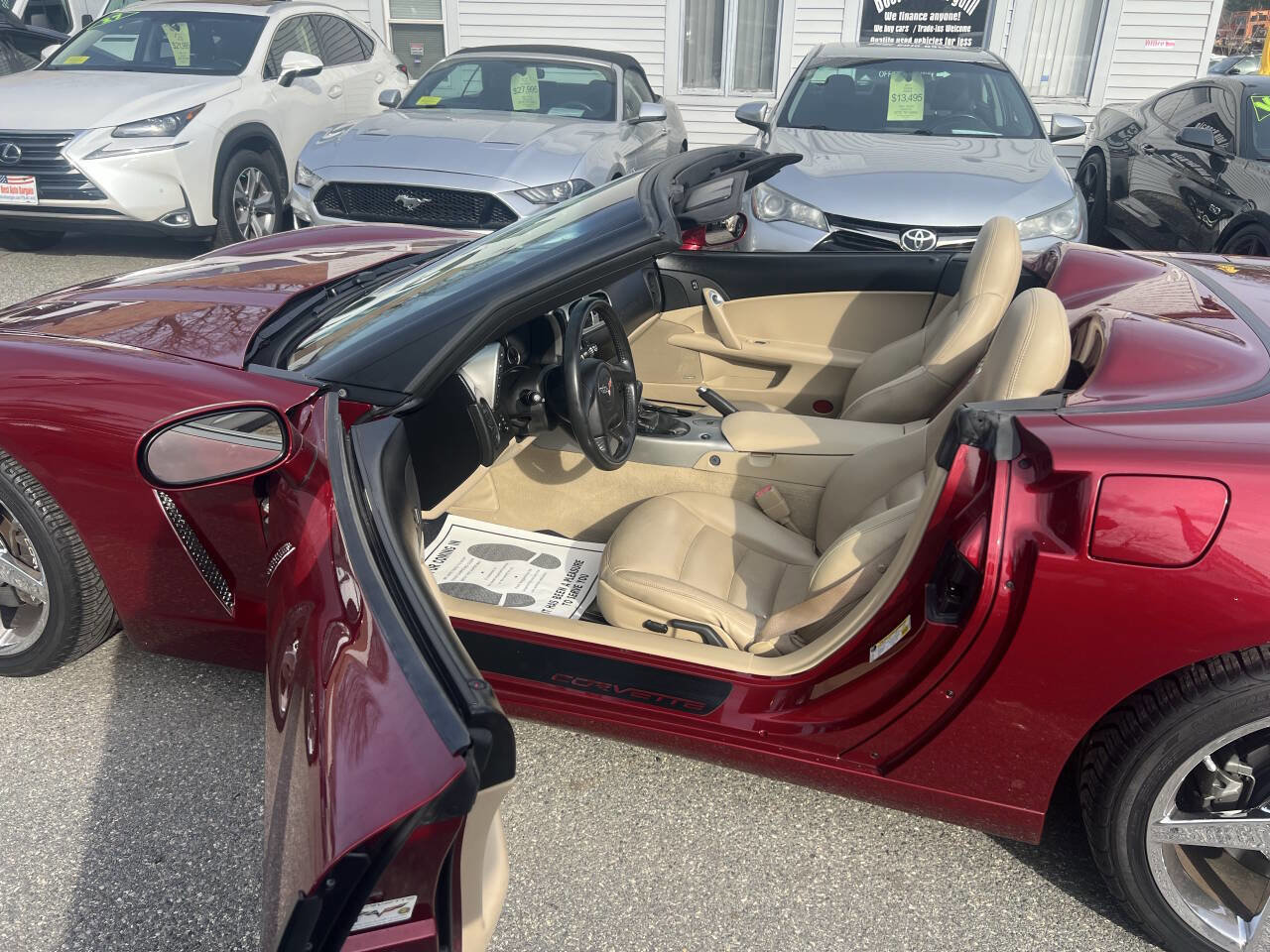 Used 2005 Chevrolet Corvette Convertible w/ Preferred Equipment Group RWD image 22