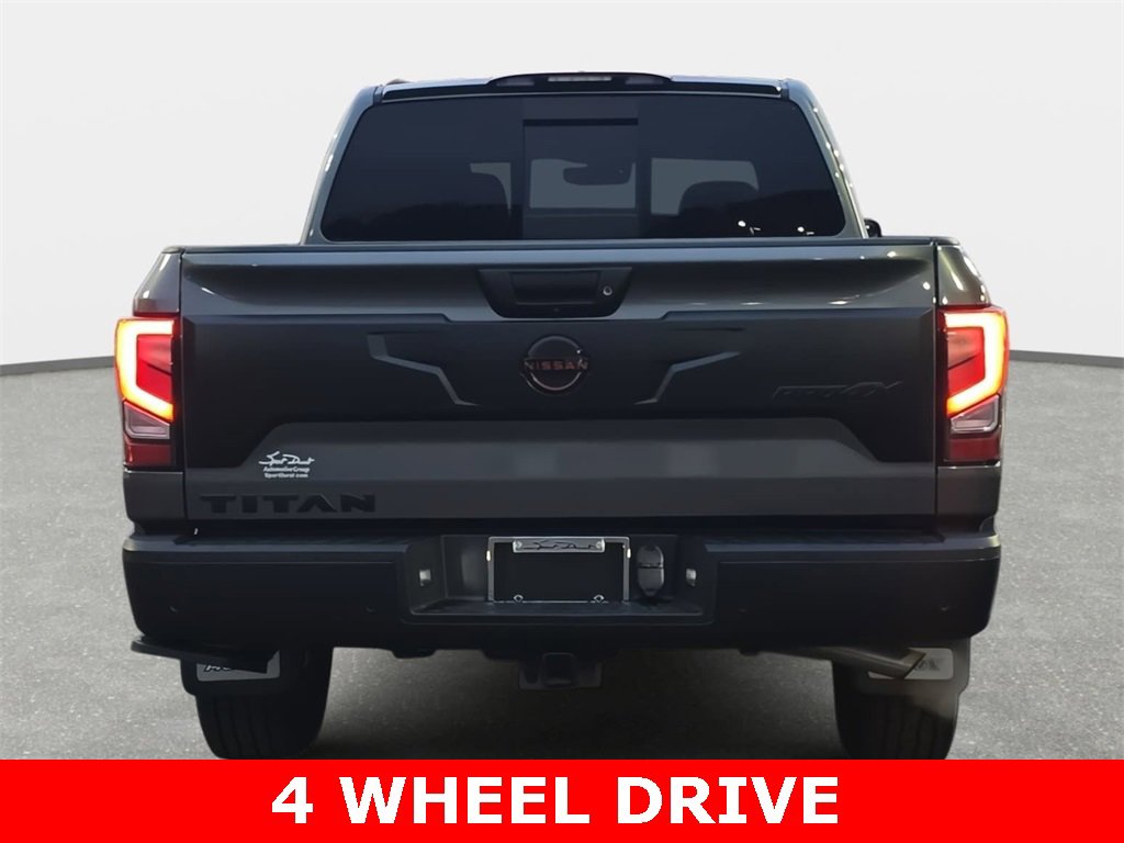 Used 2023 Nissan Titan PRO-4X w/ Pro-4x Convenience Package image 6