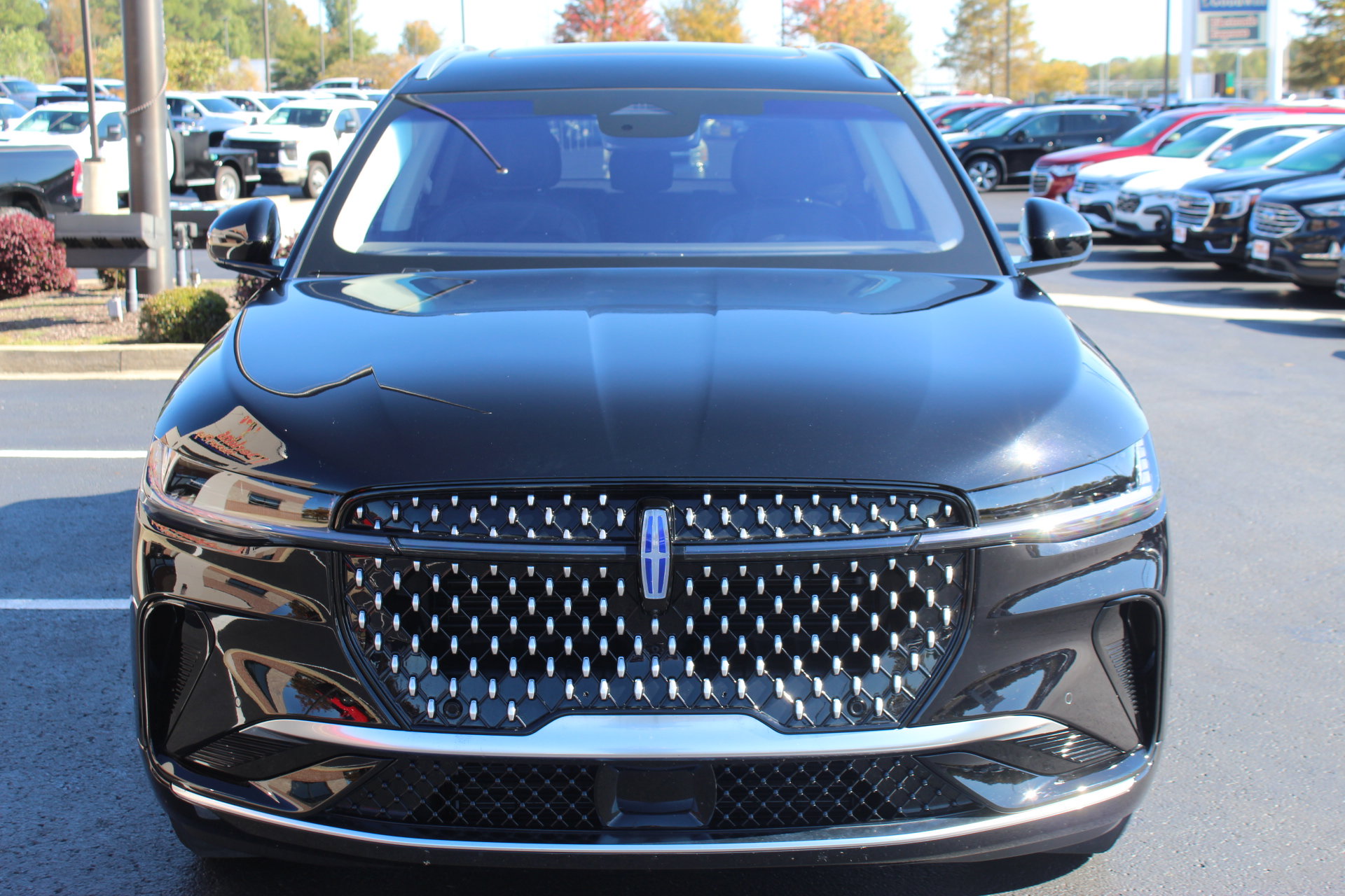 Used 2024 Lincoln Nautilus Reserve w/ Equipment Group 203A image 3