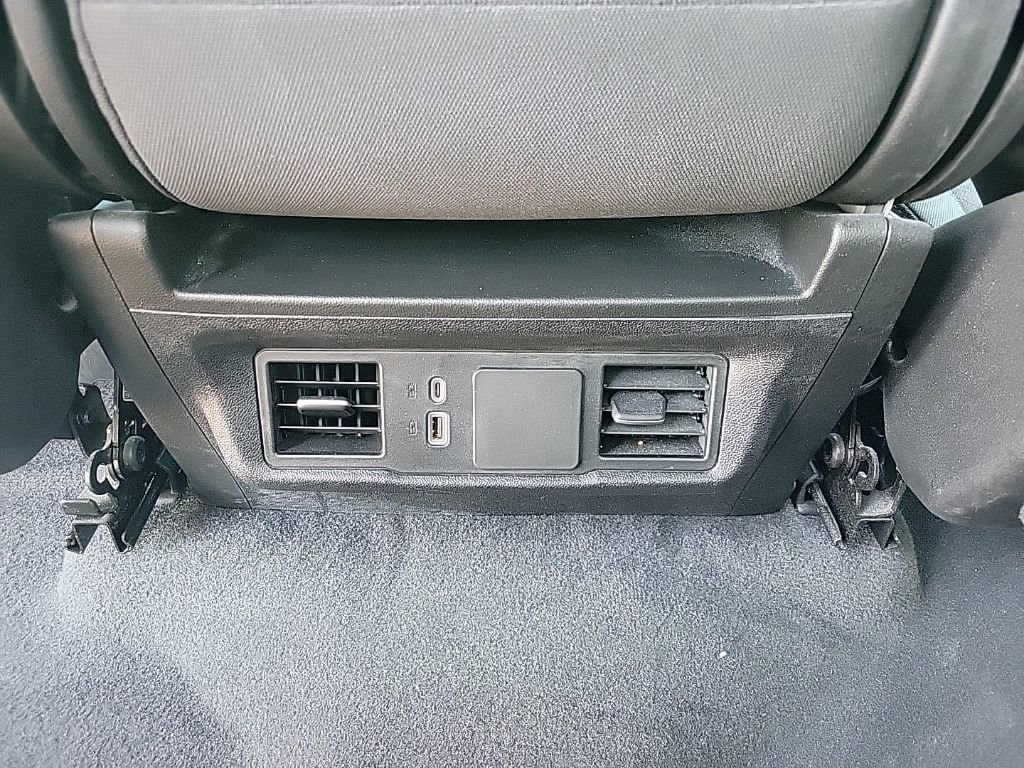 Used 2024 Chevrolet Silverado 2500 Custom w/ Custom Value Package image 15