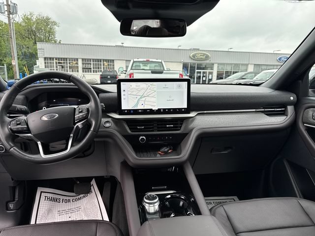 Used 2025 Ford Explorer Platinum w/ Ultimate Package AWD/4WD image 12