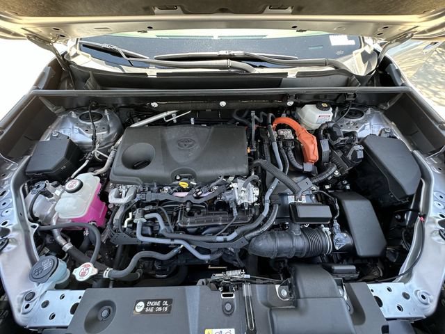 Used 2022 Toyota RAV4 XLE Premium AWD/4WD image 35