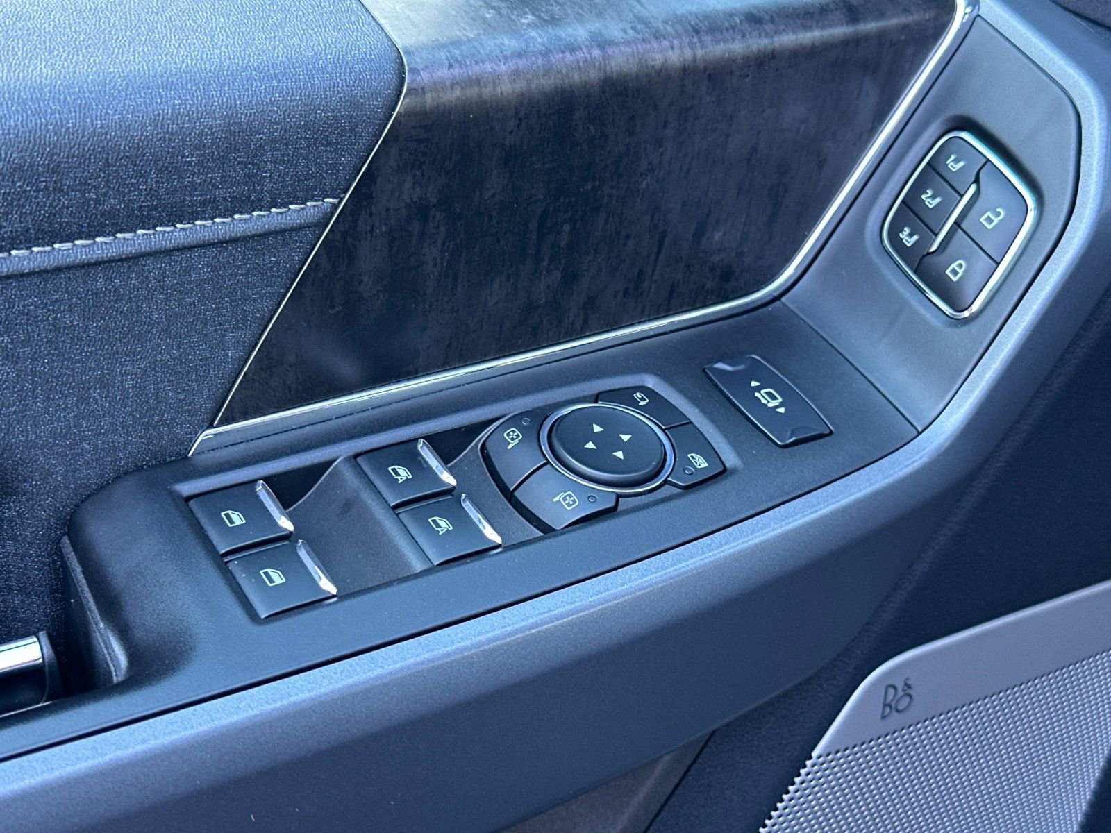 Used 2023 Ford F250 Lariat w/ Lariat Ultimate Package image 13