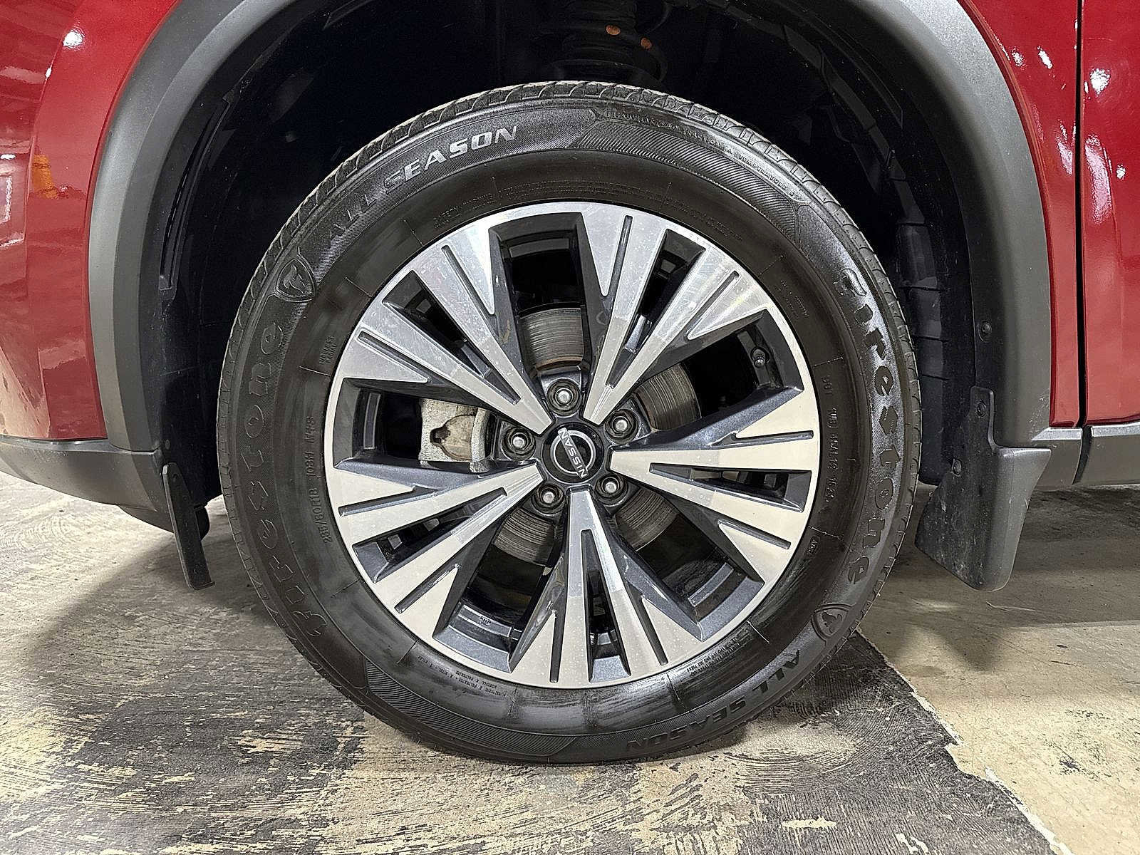 Used 2023 Nissan Rogue SV image 10