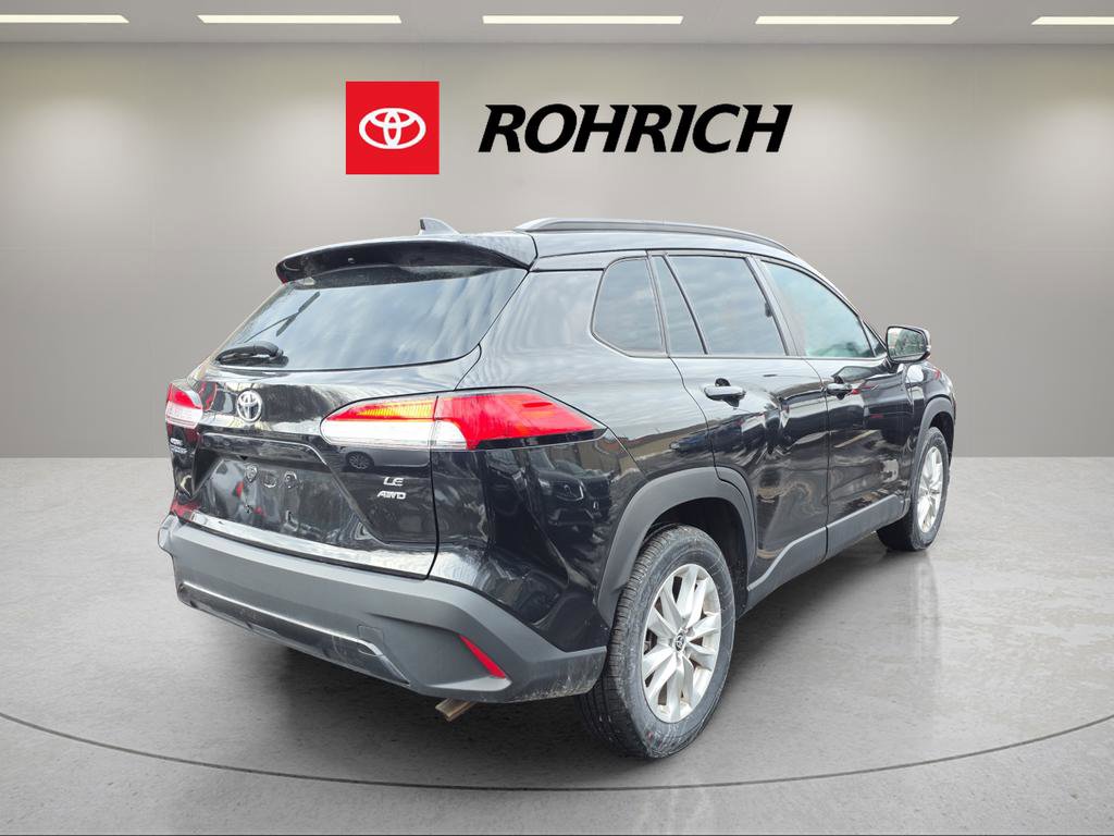 Used 2023 Toyota Corolla Cross LE image 6