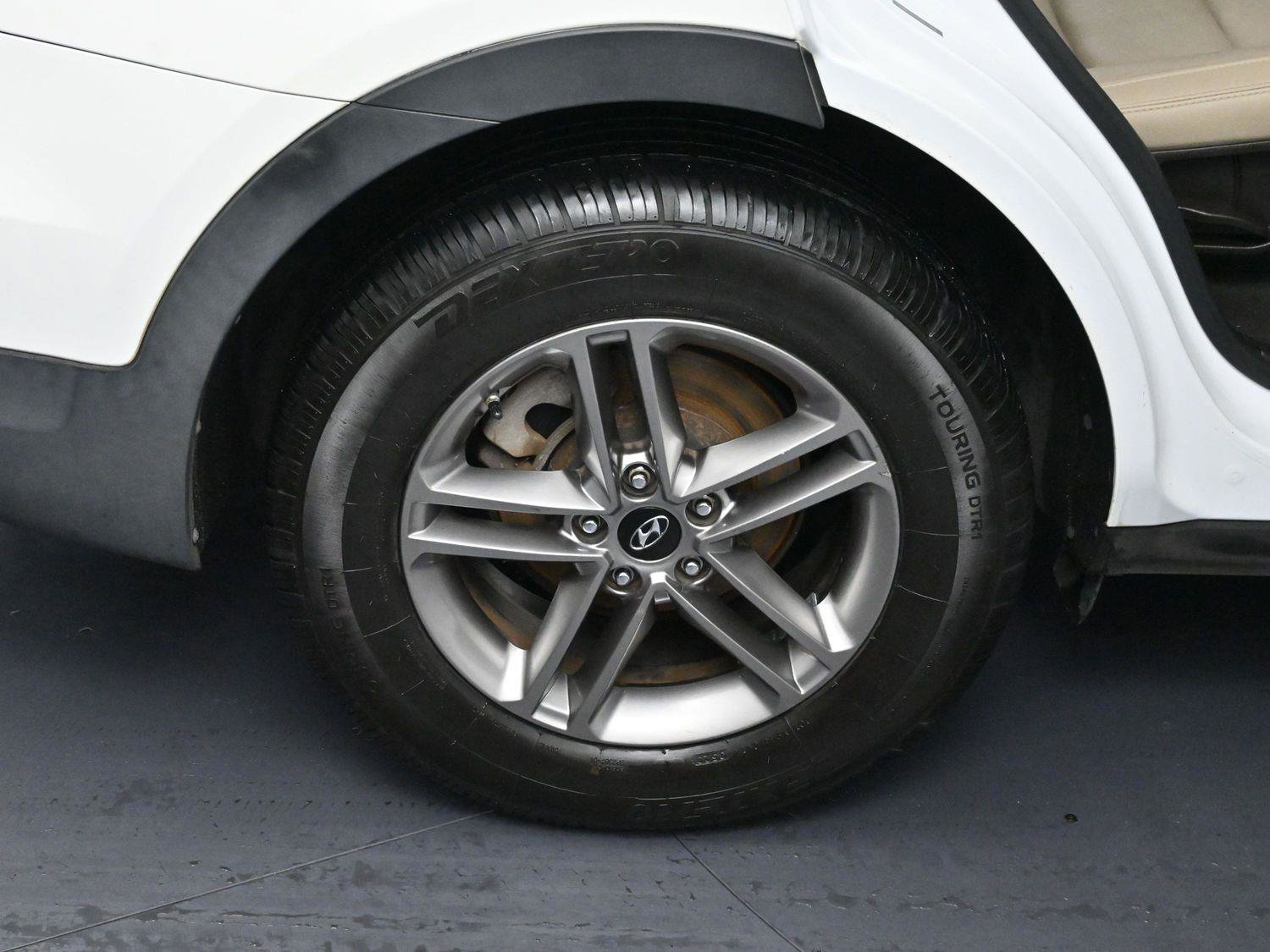 Used 2017 Hyundai Santa Fe Sport w/ 2.4L Tech Package 04 image 37