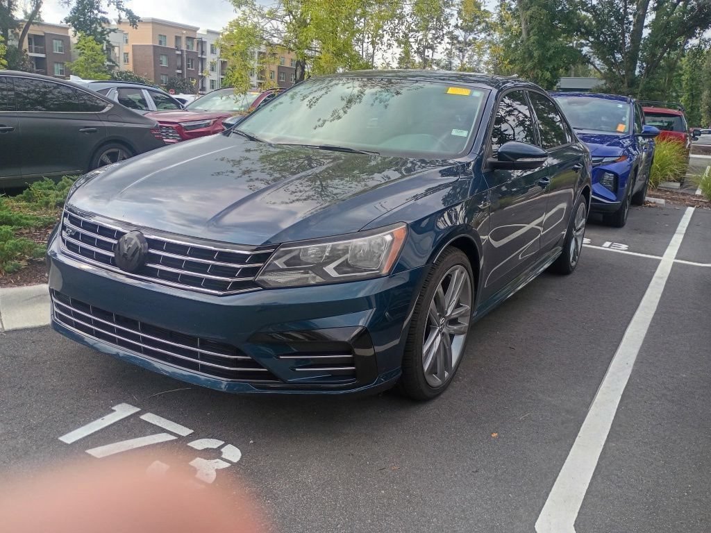 Used 2018 Volkswagen Passat 2.0T R-Line FWD image 6