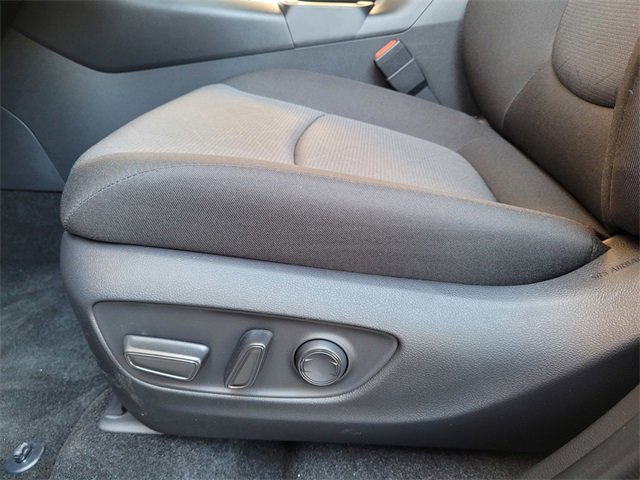 Used 2025 Toyota RAV4 XLE image 21