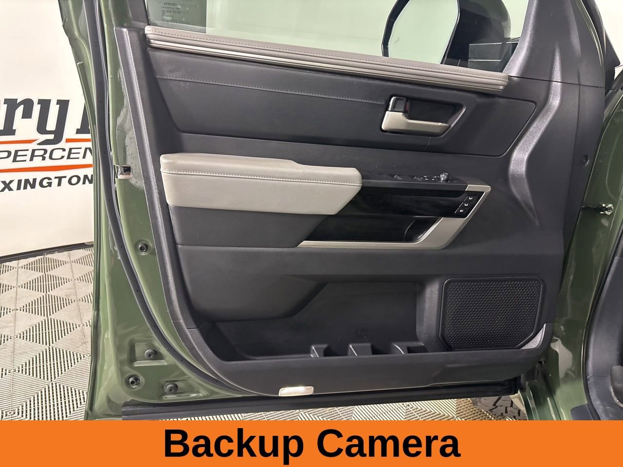 Used 2023 Toyota Tundra Limited image 9