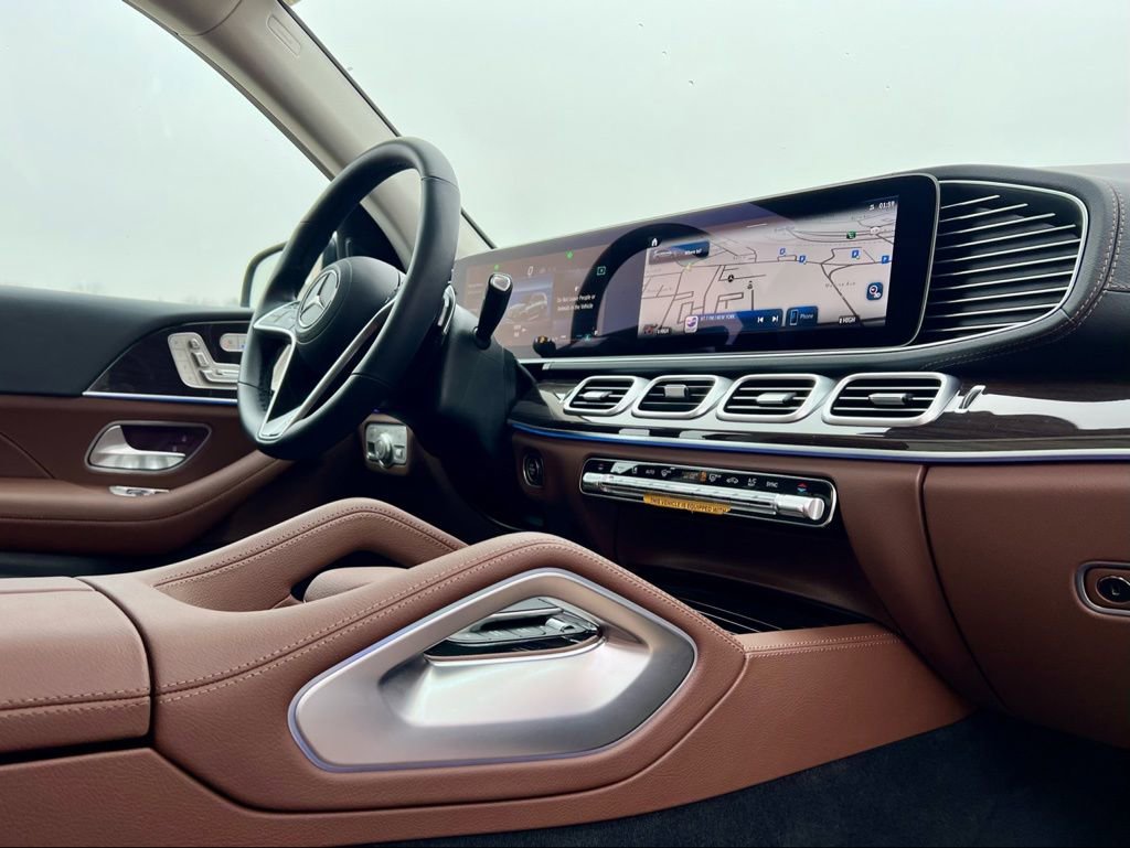 Certified 2026 Mercedes-Benz GLS 450 4MATIC image 17