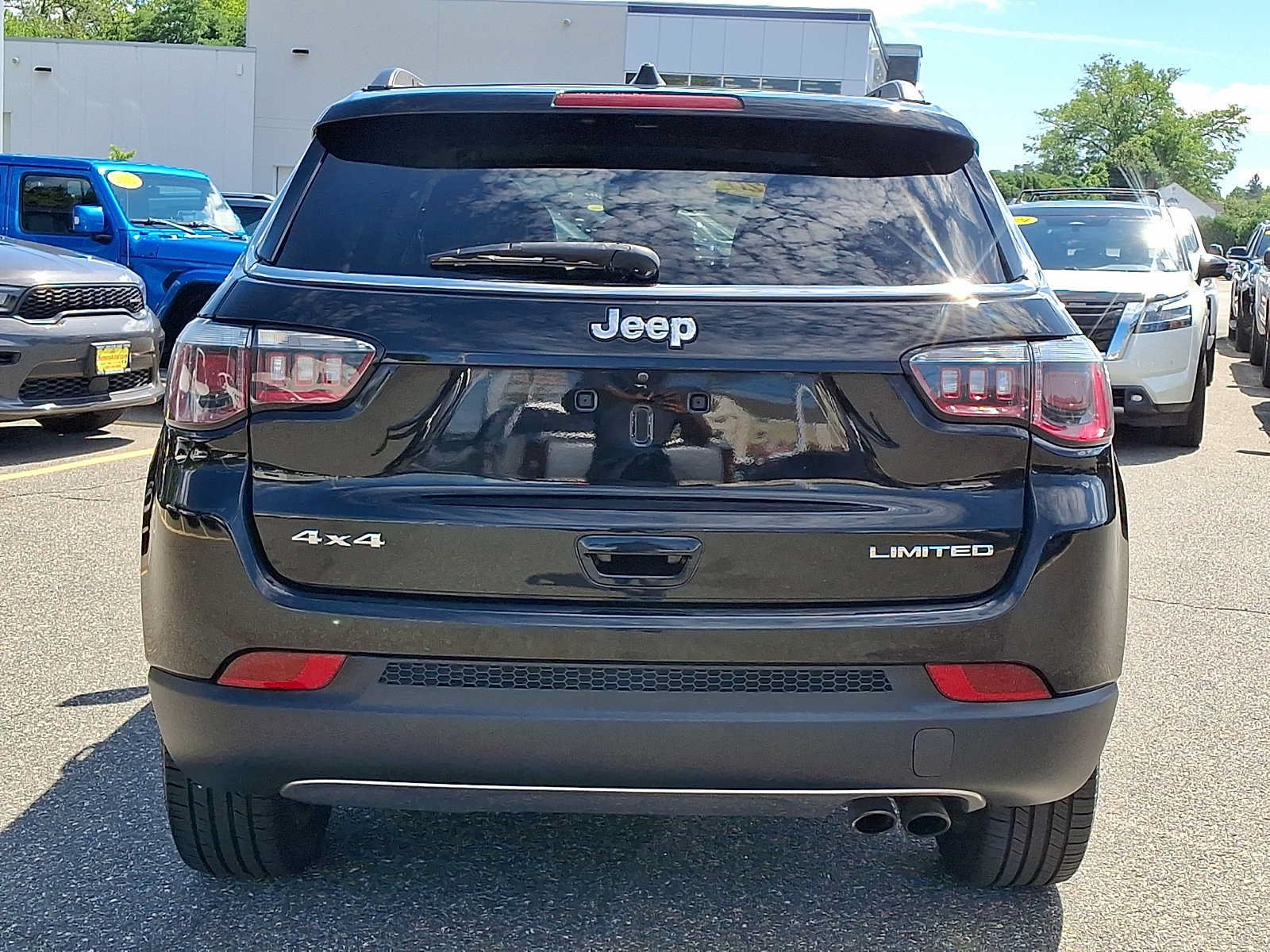 Used 2020 Jeep Compass Limited AWD/4WD image 5