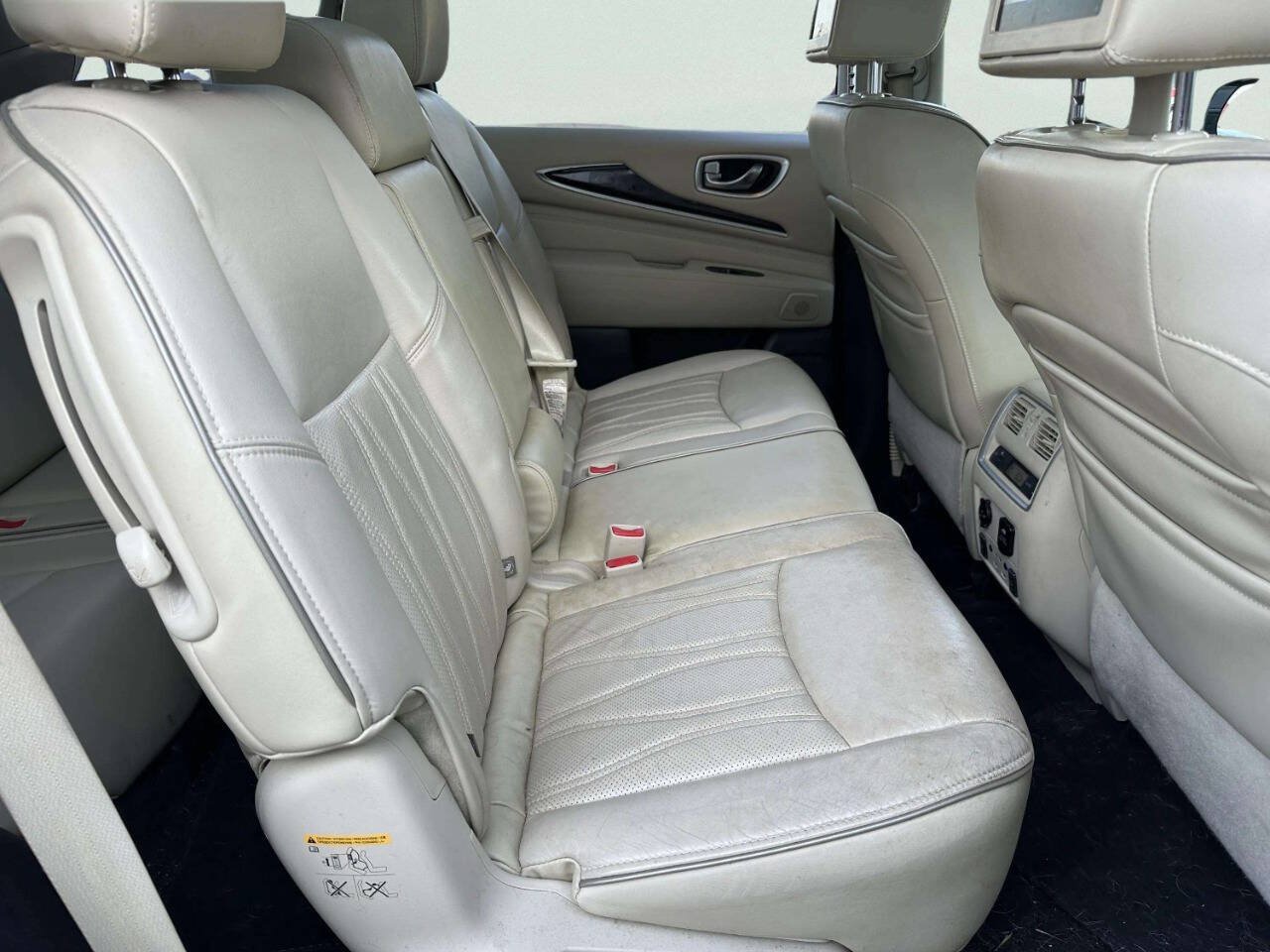 Used 2017 INFINITI QX60 Luxe w/ Deluxe Technology Package AWD/4WD image 18
