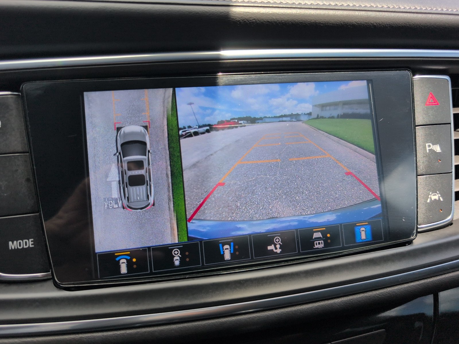 Used 2023 Buick Enclave Avenir w/ Trailering Package, 5000 lbs. FWD image 43