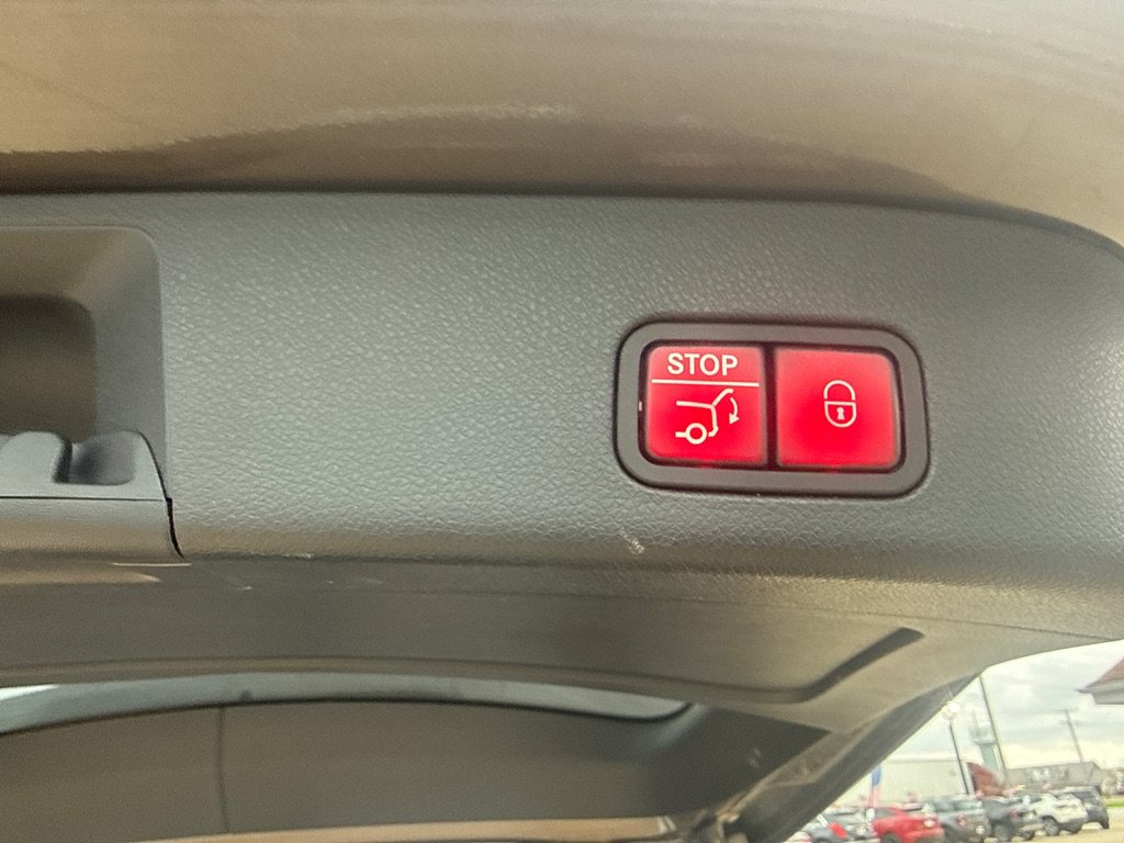 Used 2015 Mercedes-Benz GL 450 4MATIC image 14